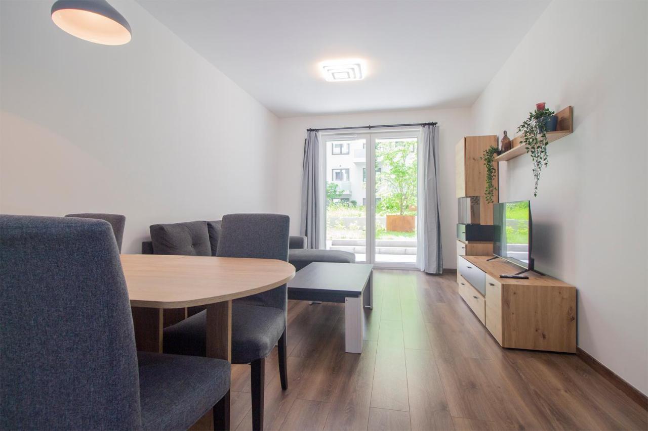 Corvin Modern Two Bedroom Apartment Free Parking بودابست المظهر الخارجي الصورة