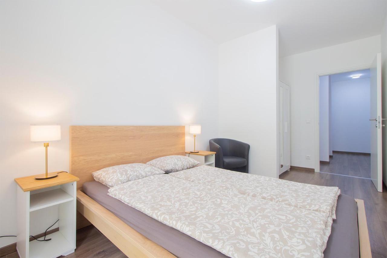 Corvin Modern Two Bedroom Apartment Free Parking بودابست المظهر الخارجي الصورة