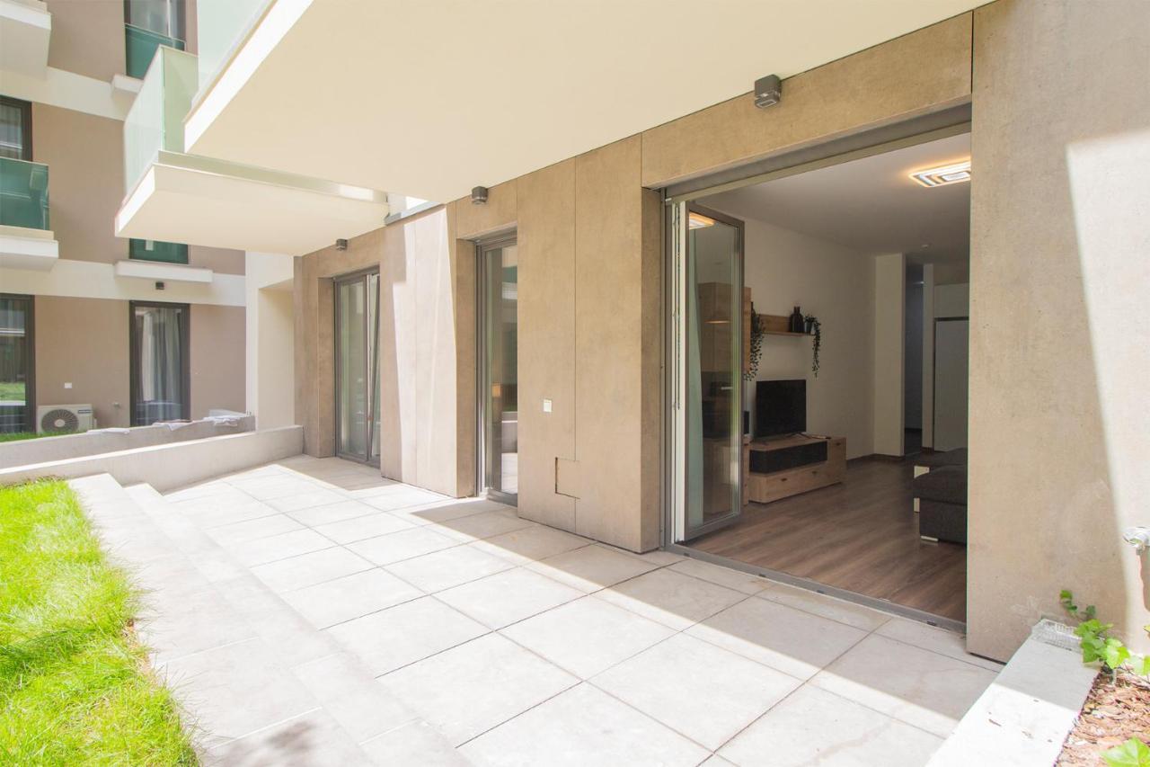 Corvin Modern Two Bedroom Apartment Free Parking بودابست المظهر الخارجي الصورة