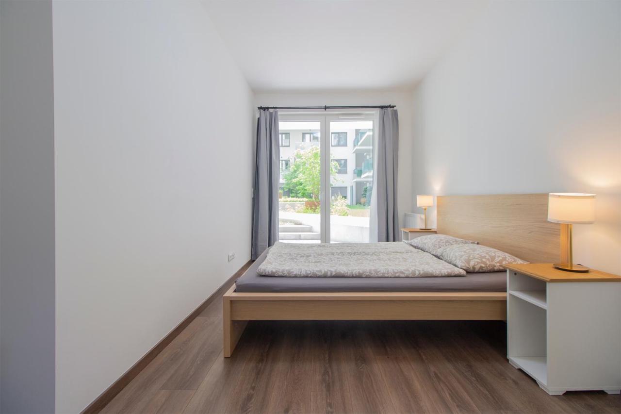 Corvin Modern Two Bedroom Apartment Free Parking بودابست المظهر الخارجي الصورة